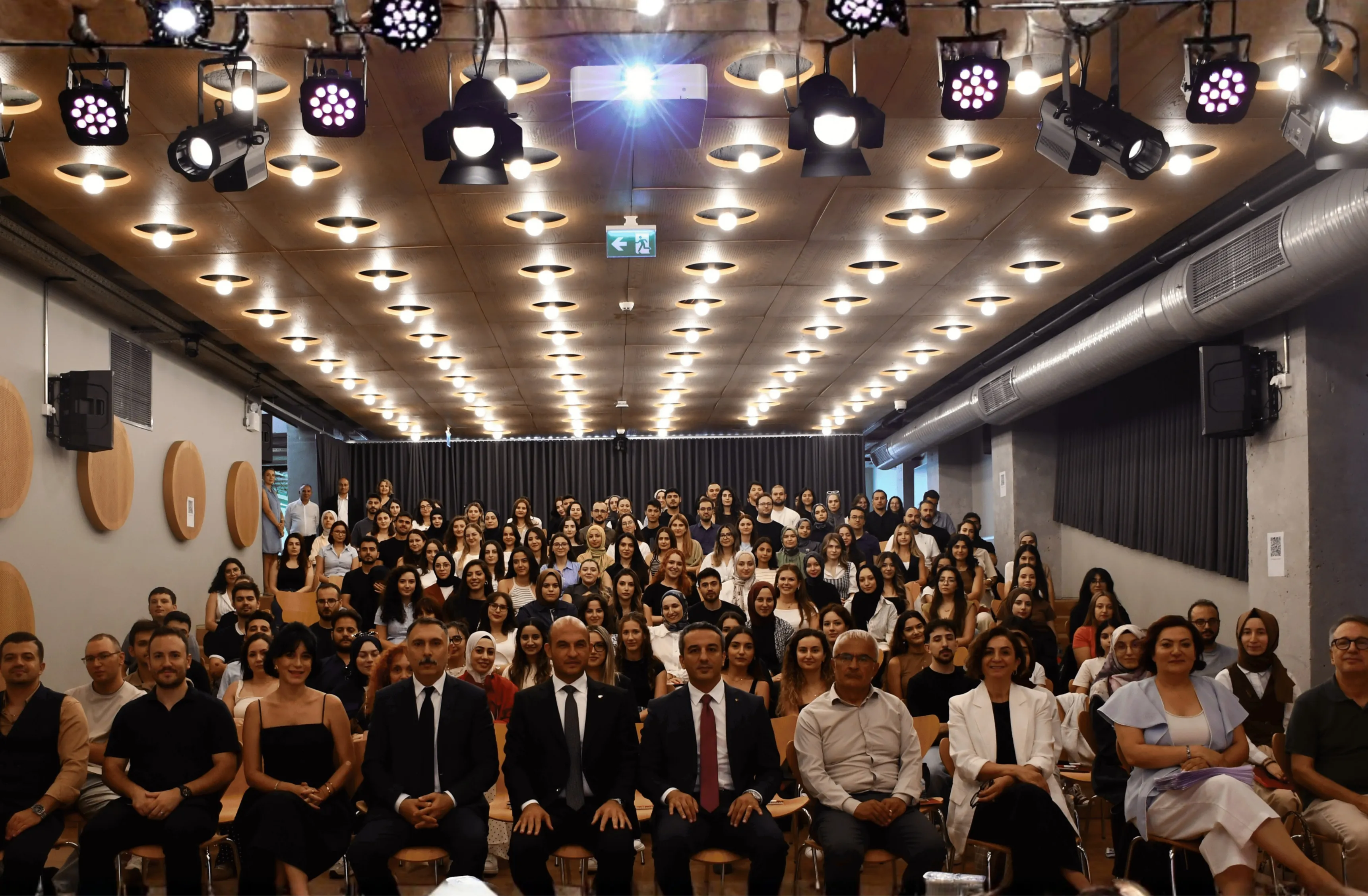 YARDIMCI ECZACI İSTİHDAMINA YÖNELİK İŞKUR DESTEK PROGRAMINDA EĞİTİMLER BAŞLADI