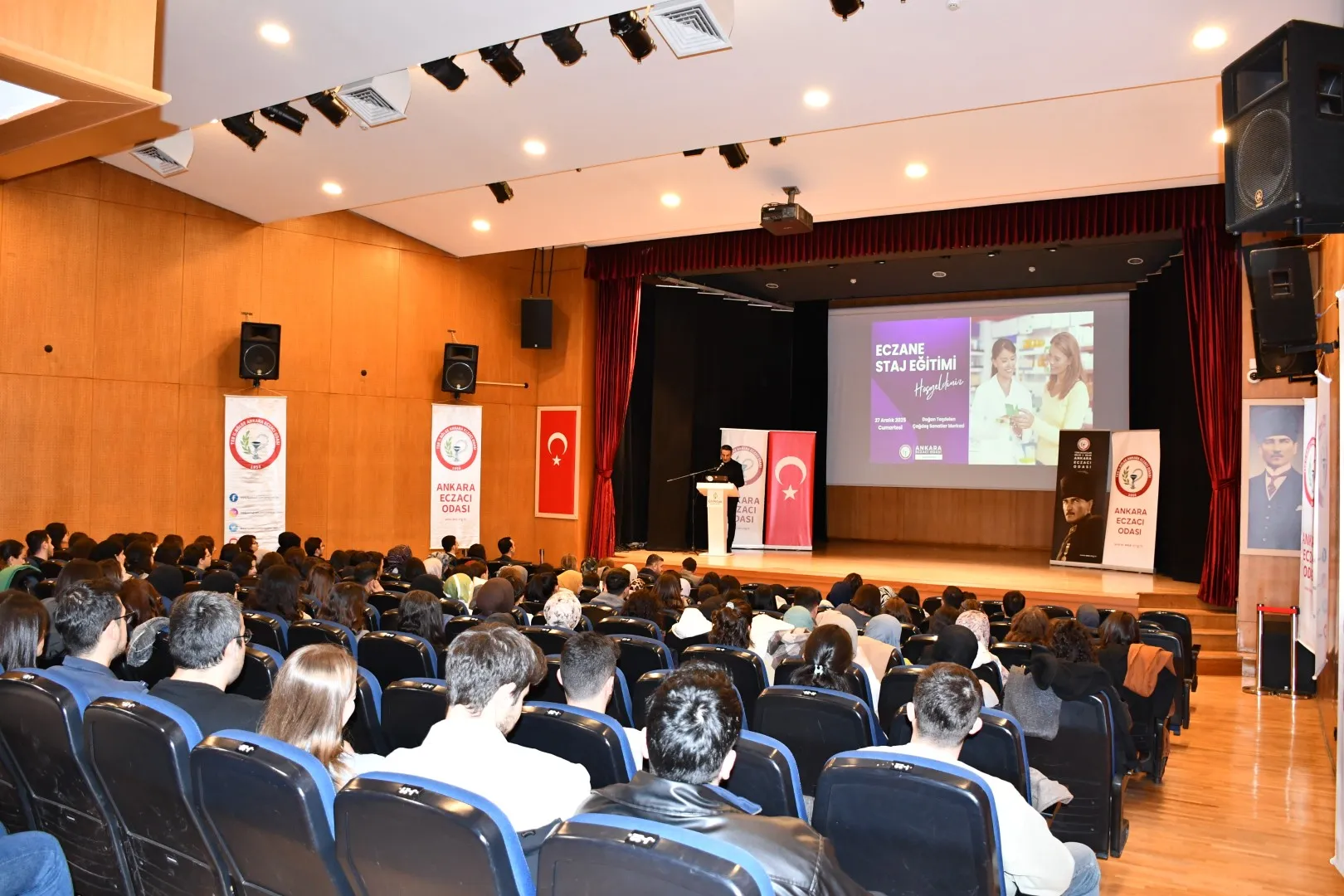 Eczane Staj Eğitimi Düzenlendi
