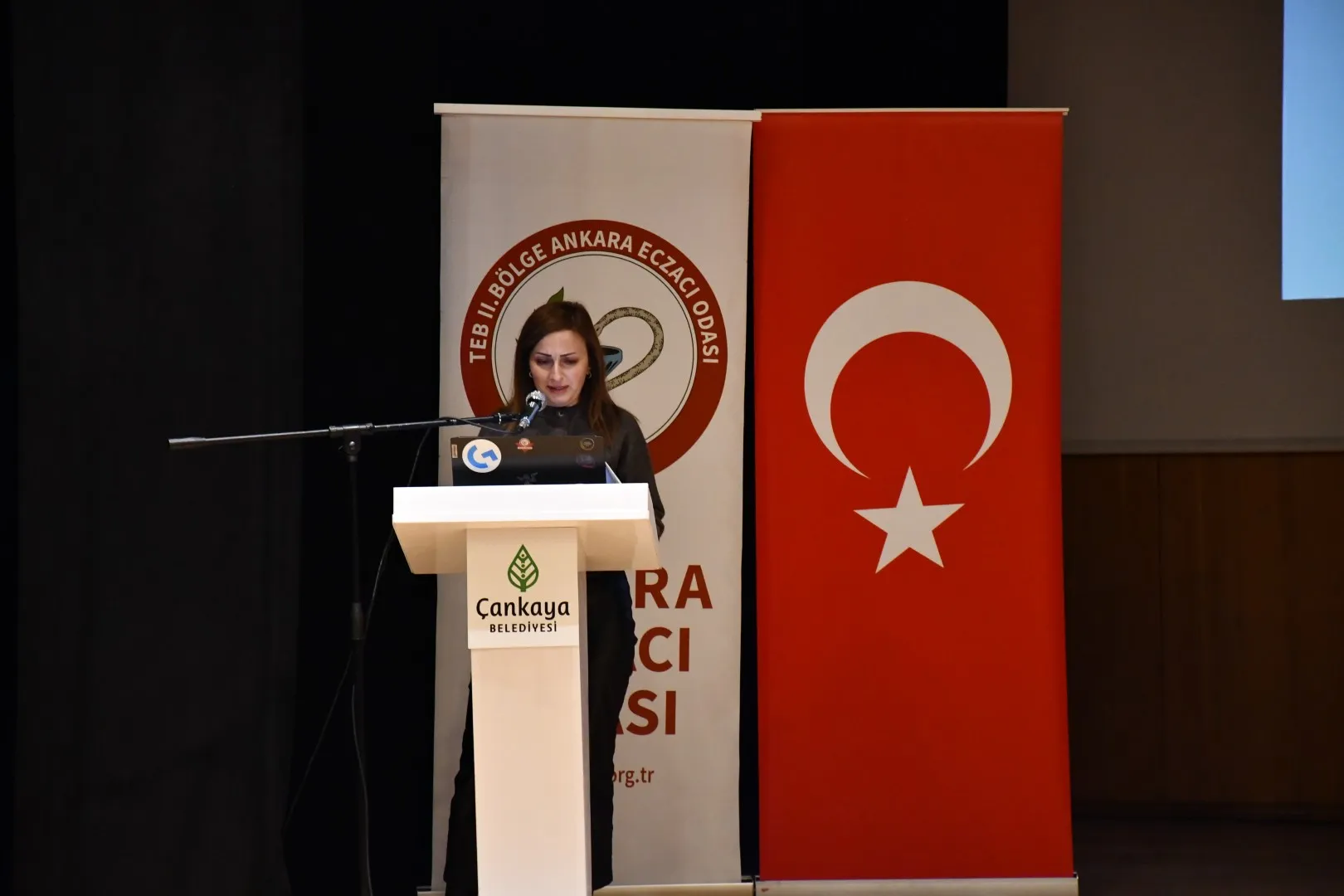 Eczane Staj Eğitimi Düzenlendi