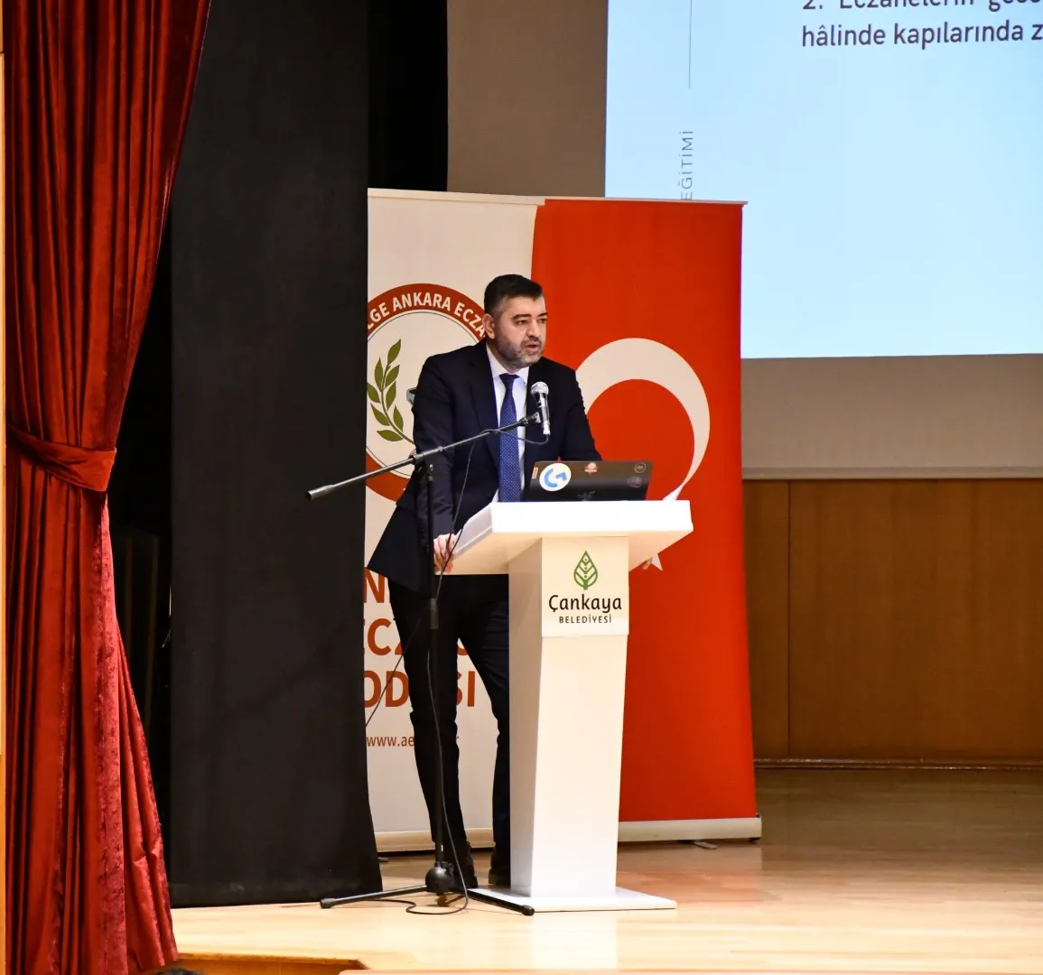 Eczane Staj Eğitimi Düzenlendi