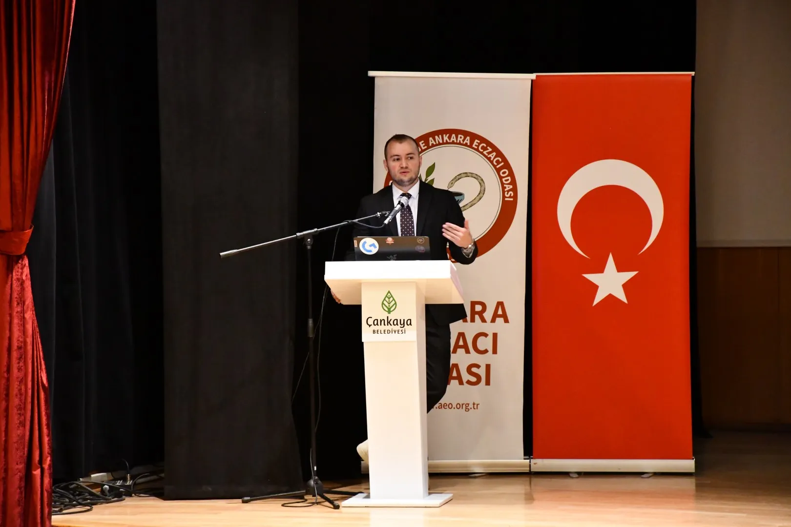 Eczane Staj Eğitimi Düzenlendi