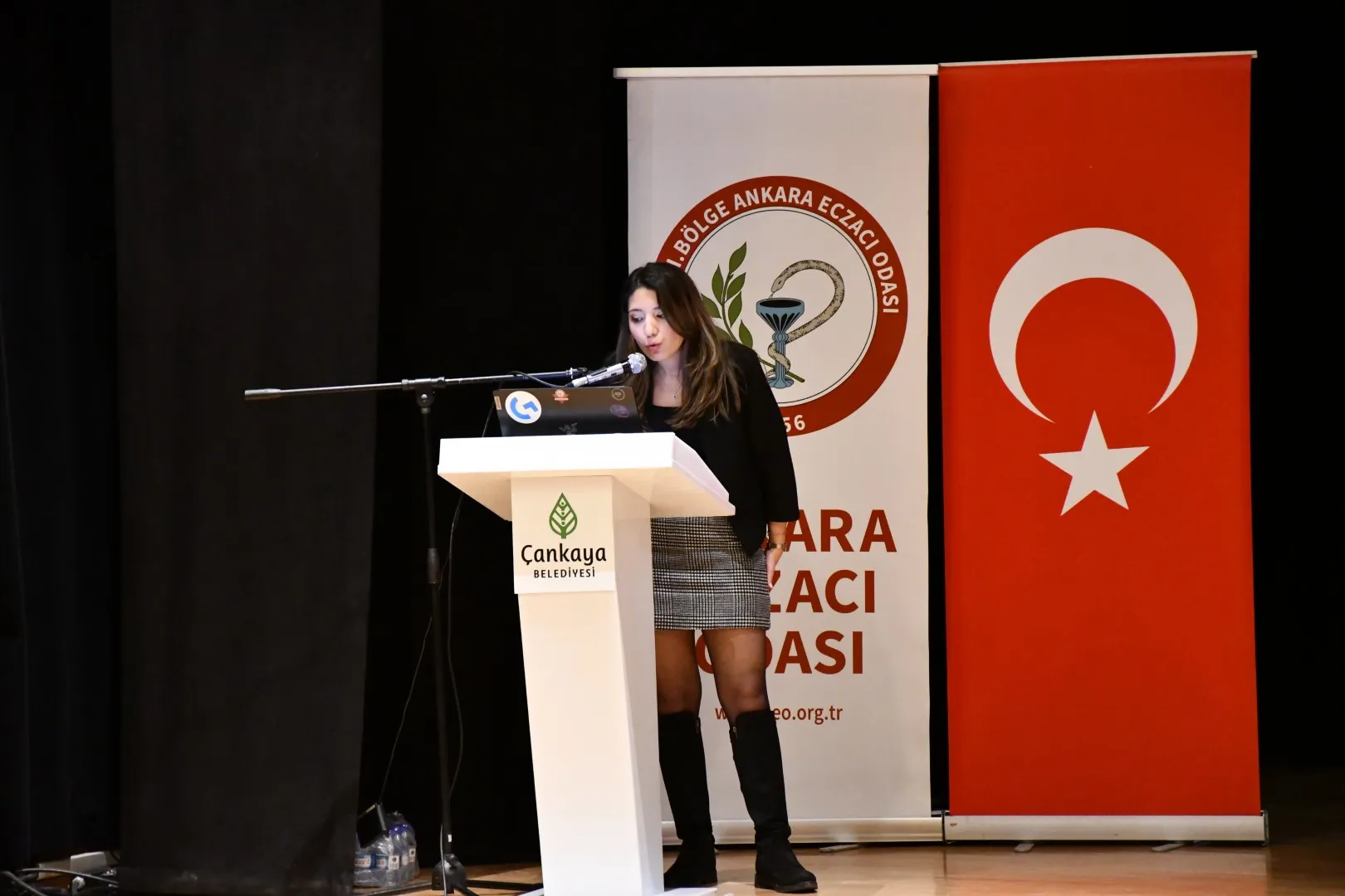 Eczane Staj Eğitimi Düzenlendi