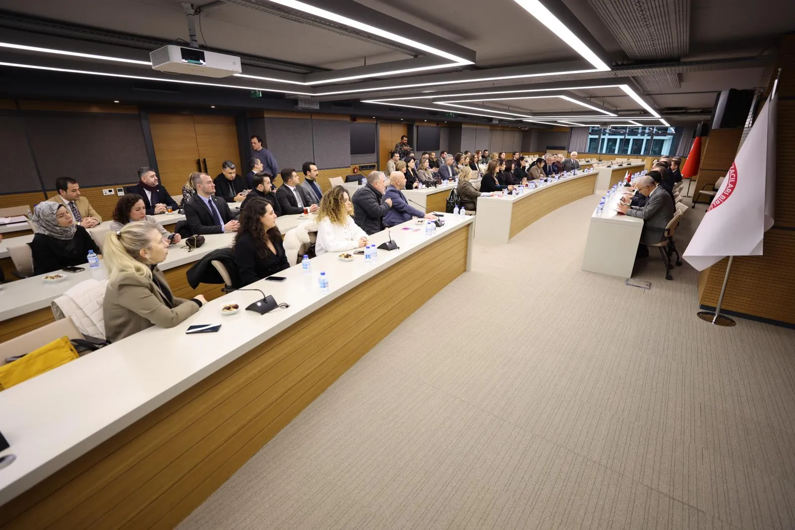 Oda Yöneticilerimiz Türk Eczacıları Birliği’ni Ziyaret Etti