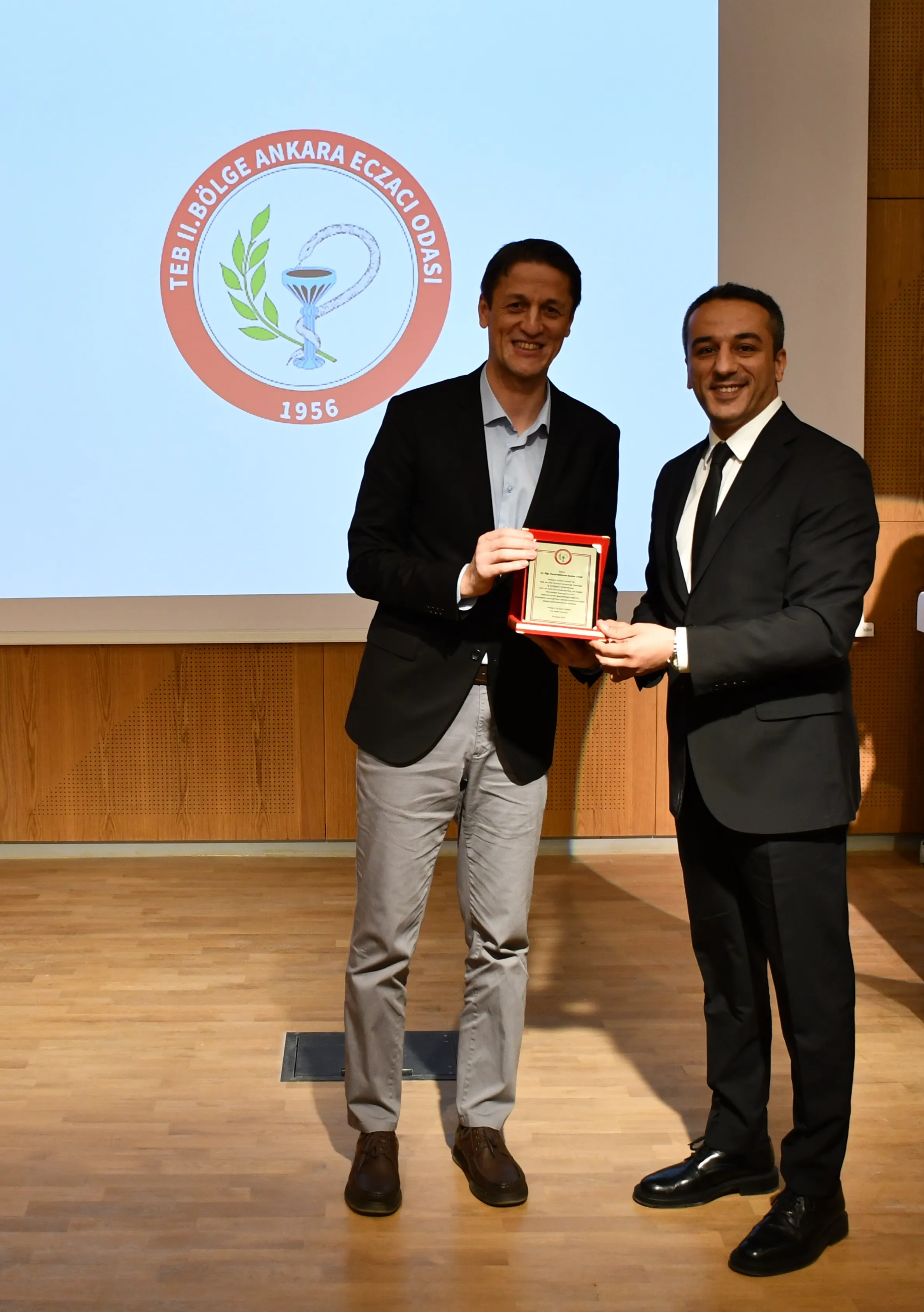 Afet ve Acil Durumlarda İlaç ve Sağlık Hizmetleri Sempozyumu Gerçekleştirildi