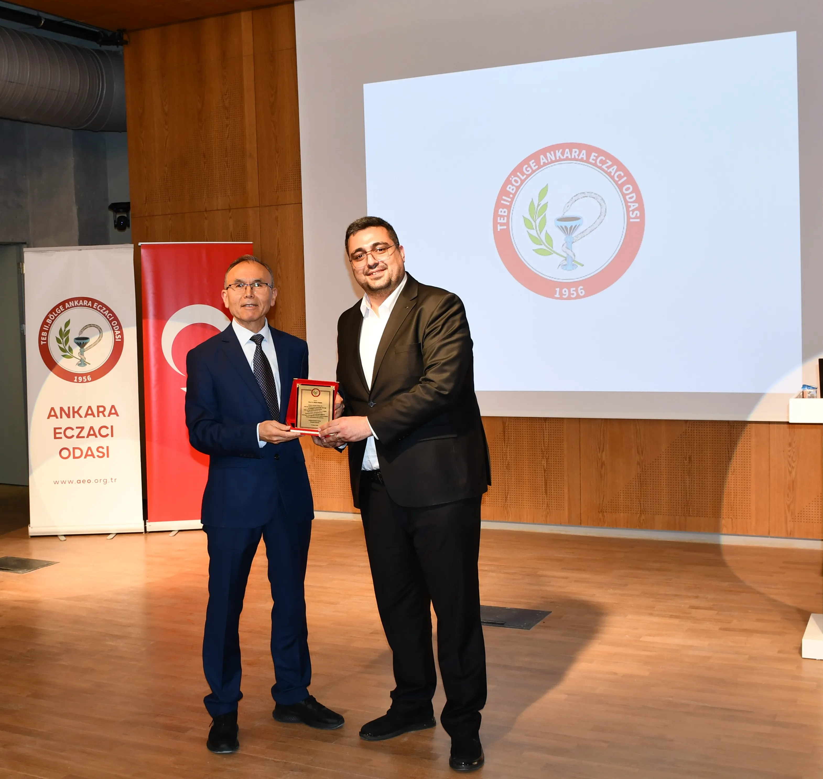Afet ve Acil Durumlarda İlaç ve Sağlık Hizmetleri Sempozyumu Gerçekleştirildi