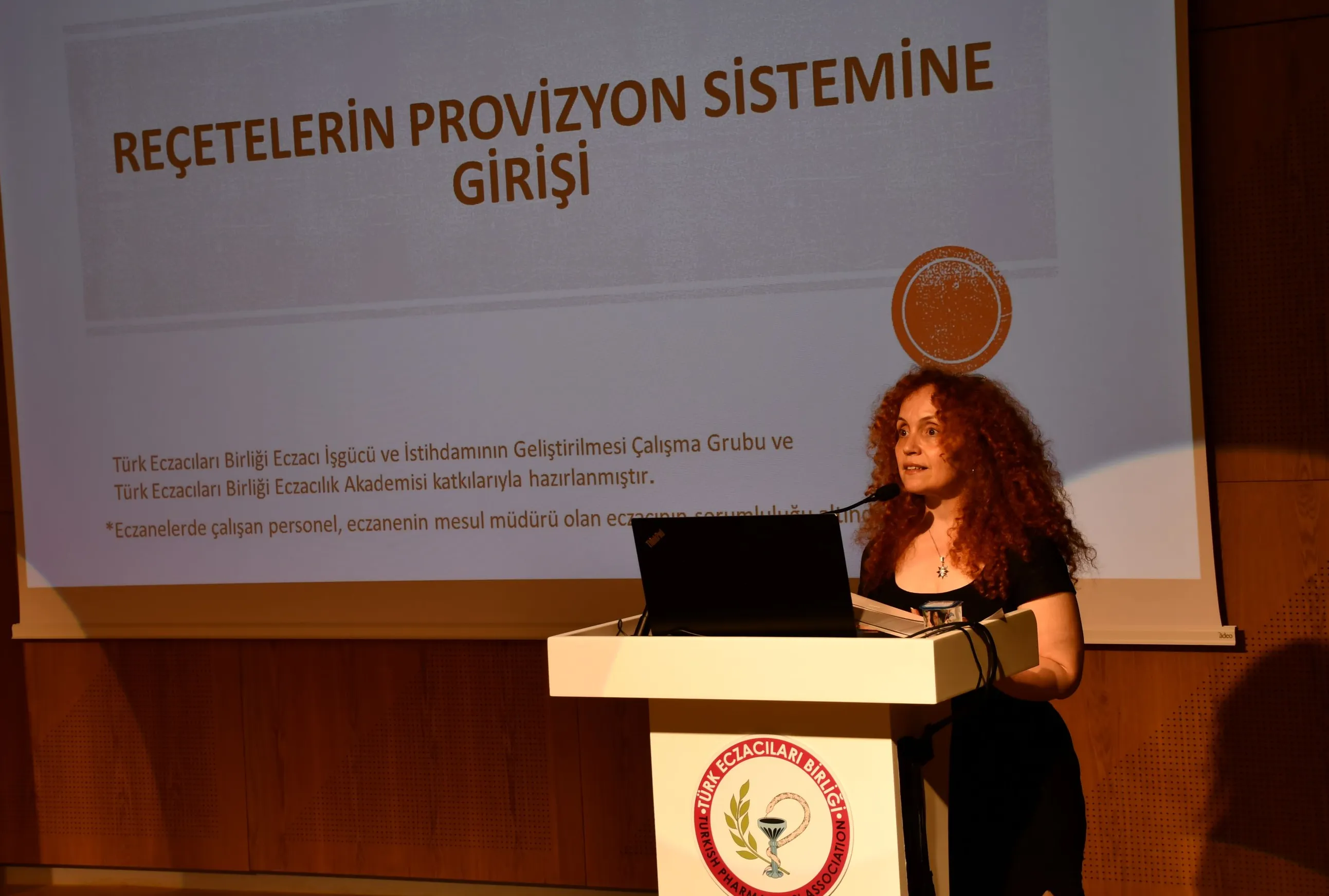 YARDIMCI ECZACI İSTİHDAMINA YÖNELİK İŞKUR DESTEK PROGRAMINDA EĞİTİMLER BAŞLADI