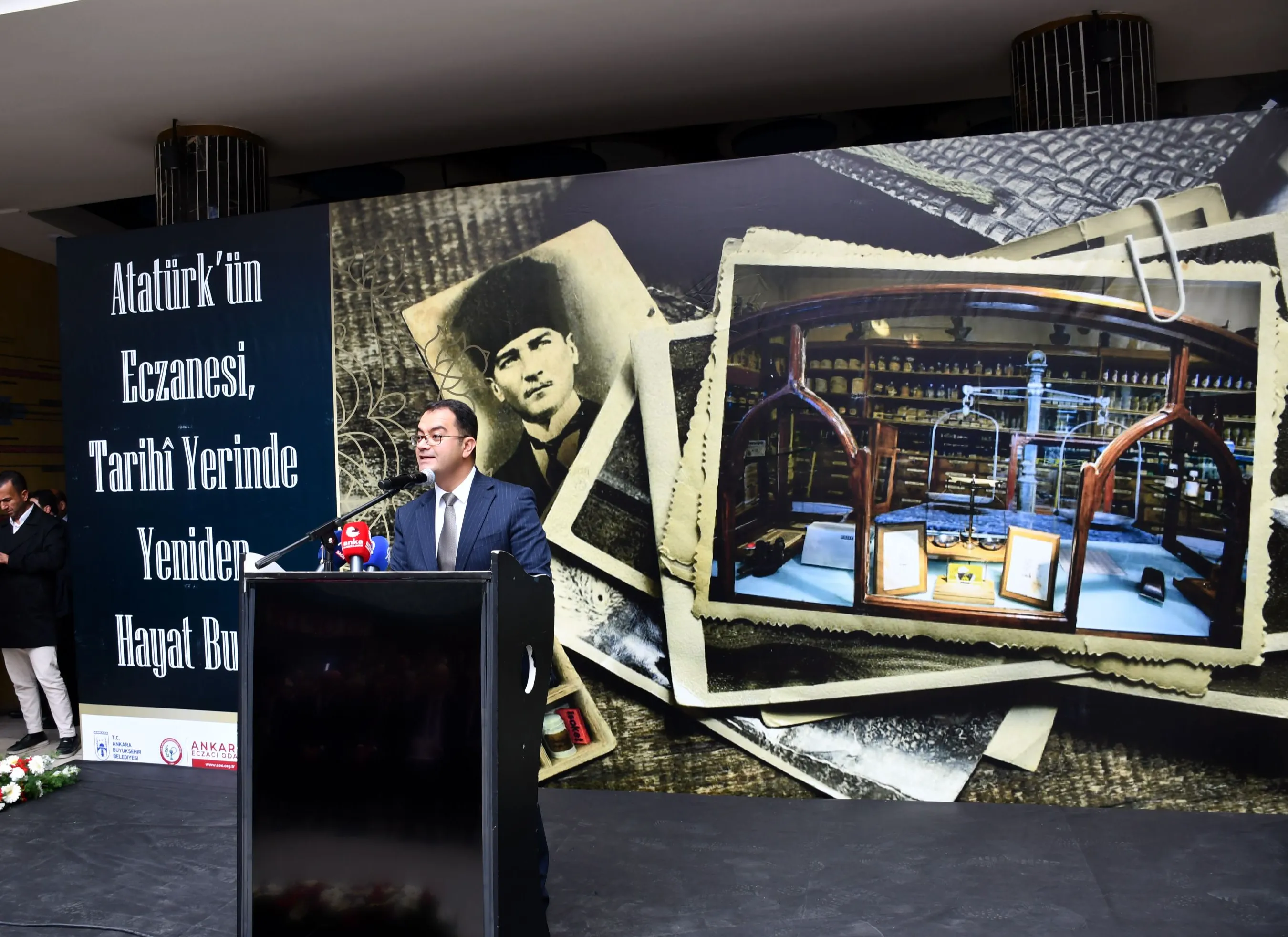 Ankara Eczacılık Tarihi Sergi Evi Açıldı