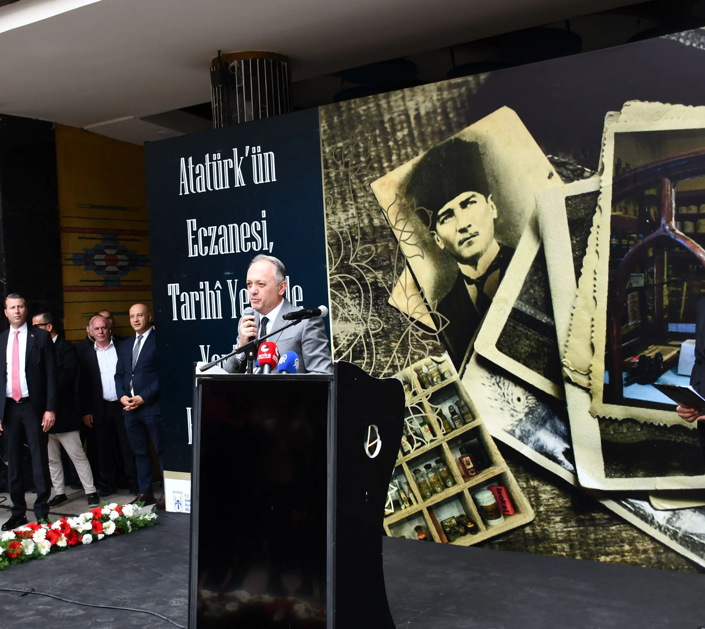 Ankara Eczacılık Tarihi Sergi Evi Açıldı